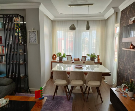 THREE ROOM APARTMENT FOR SALE IN THE CENTER