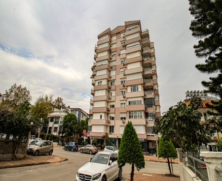 FLAT FOR SALE IN LARA